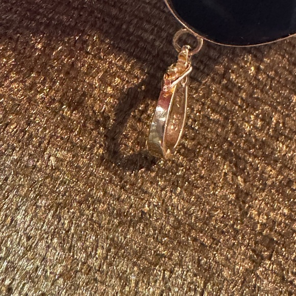 14K YELLOW GOLD PENDANT with GOLD OVER ONYX - Picture 11 of 11